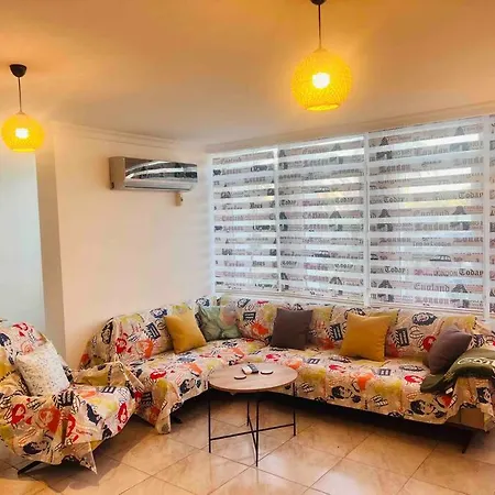Fabulous Location Close To Old Town דירה